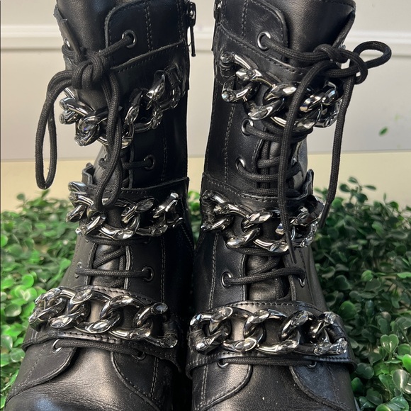 Kurt Geiger Black Chain-Embellished Women's Boots - Picture 8 of 9